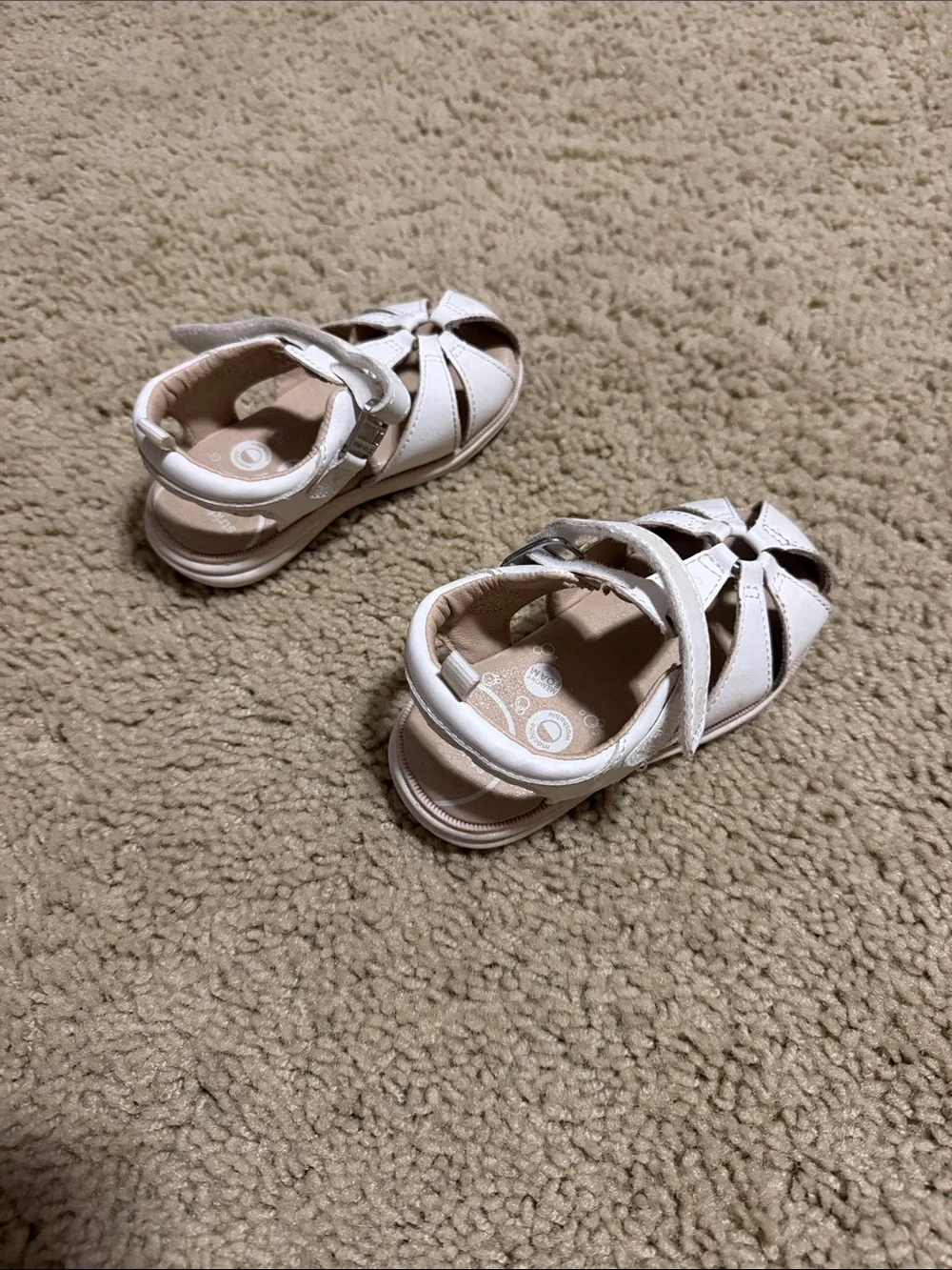 Stride Rite White Open-Toe Infant Sandals Size 6